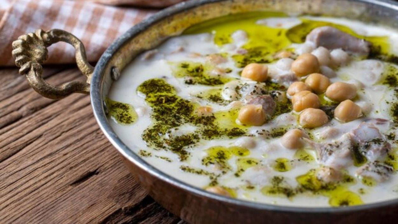 Anadolu mutfağının şifa dolu lezzeti: Yuvalama çorbası tarifi