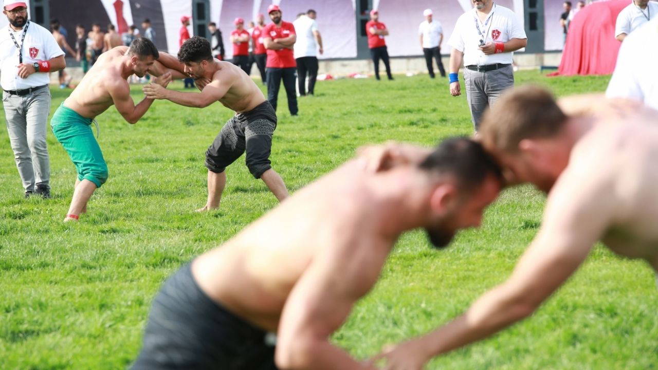 Keçiören’de karakucak heyecanı: 2 bin sporcu er meydanına çıkıyor