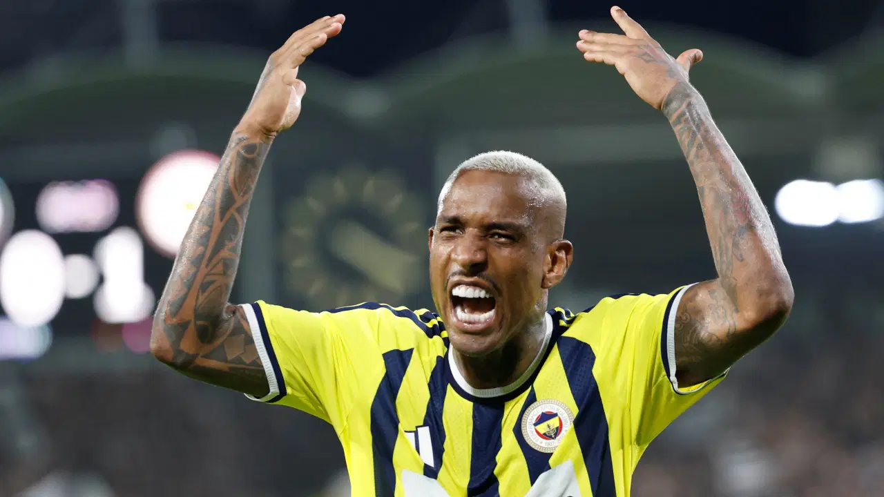 Talisca'dan transfer iddialarına yanıt