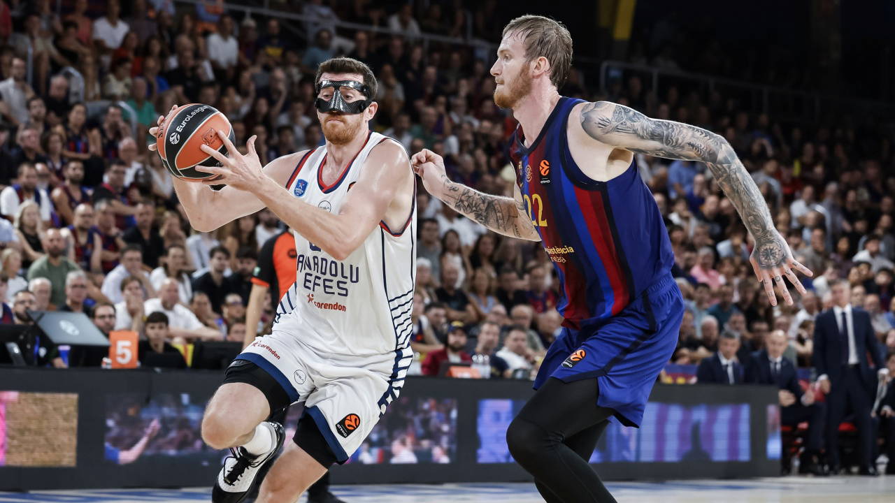 Anadolu Efes, Barcelona deplasmanında kayıp! EuroLeague'e mağlubiyet ile başladı...