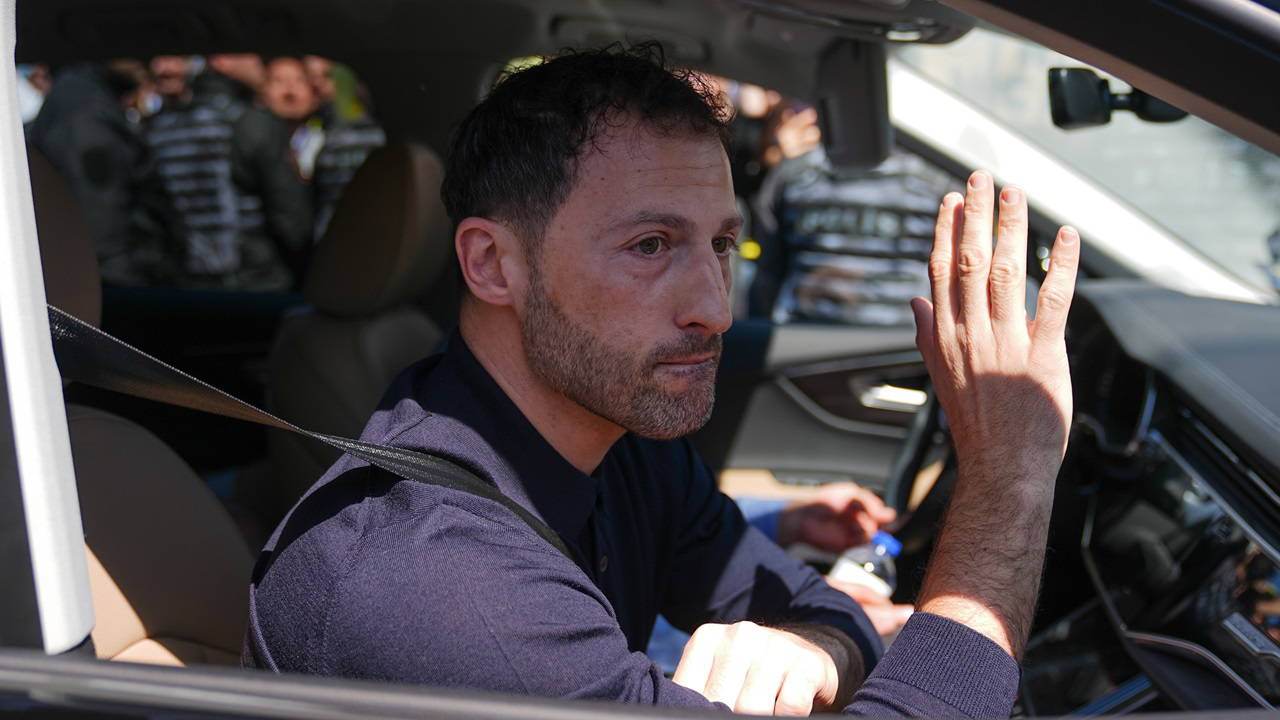 Fenerbahçeli taraftarlardan Domenico Tedesco'ya duygusal veda