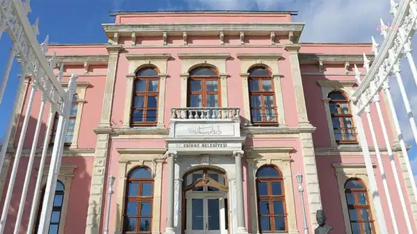 Edirne Belediyesi, 'içme sularına kimyasal karıştı' iddialarını yalanladı