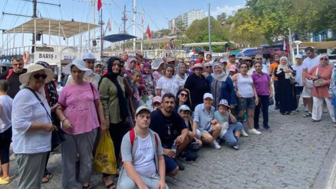 Muratpaşa’dan özel çocuklara mavi yolculuk