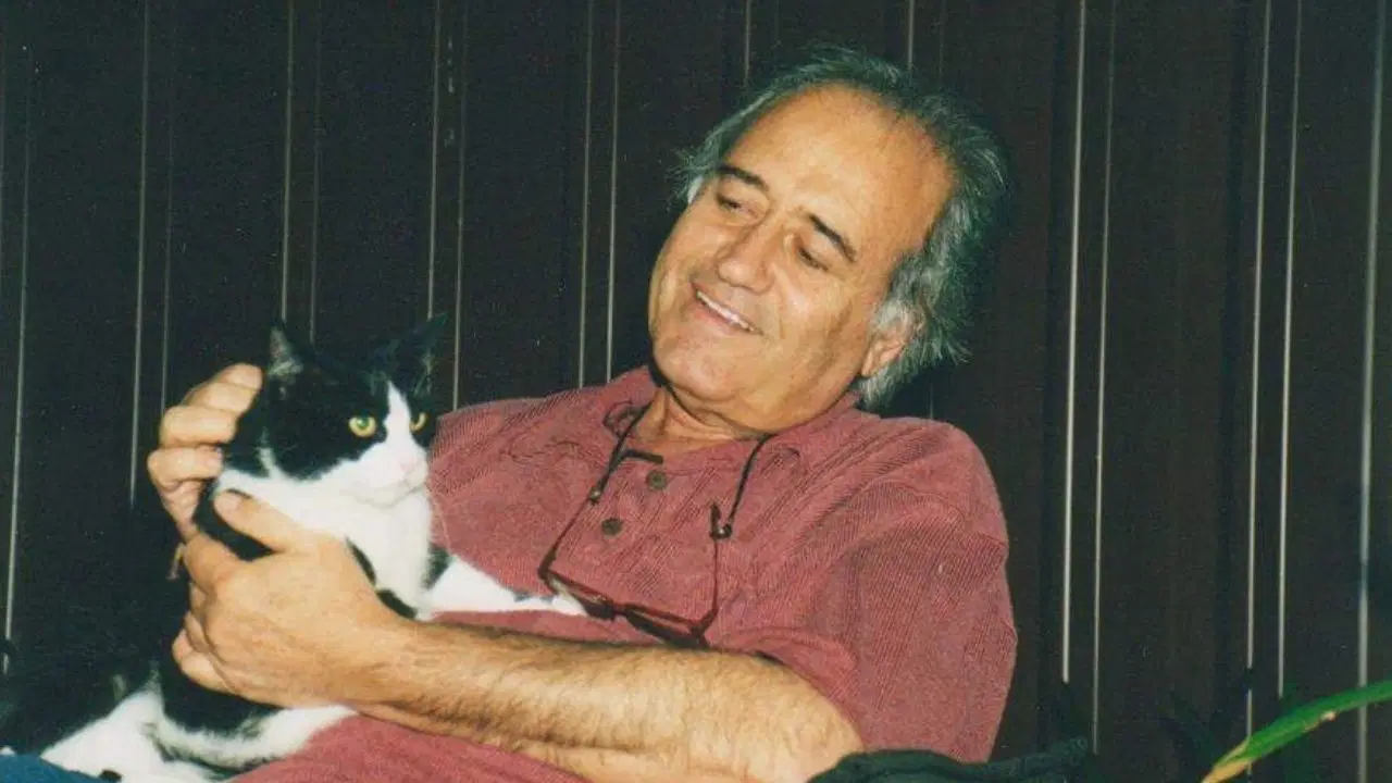 Yeşilçam'ın acı kaybı: Usta oyuncu, yazar ve şair Nihat Ziyalan 90 yaşında hayatını kaybetti