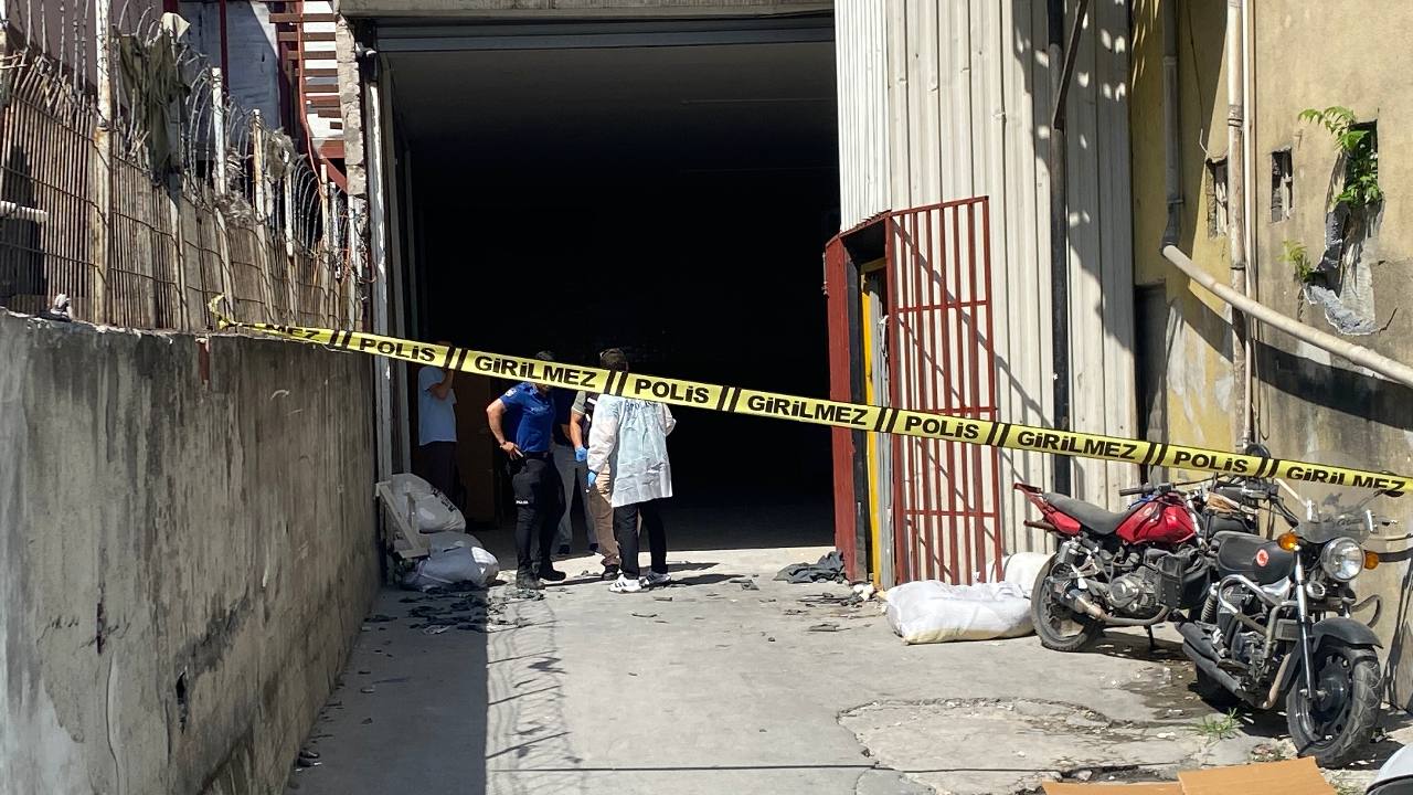 İstanbul'da tekstil atölyesinde yük asansörü düştü: Yaralı var