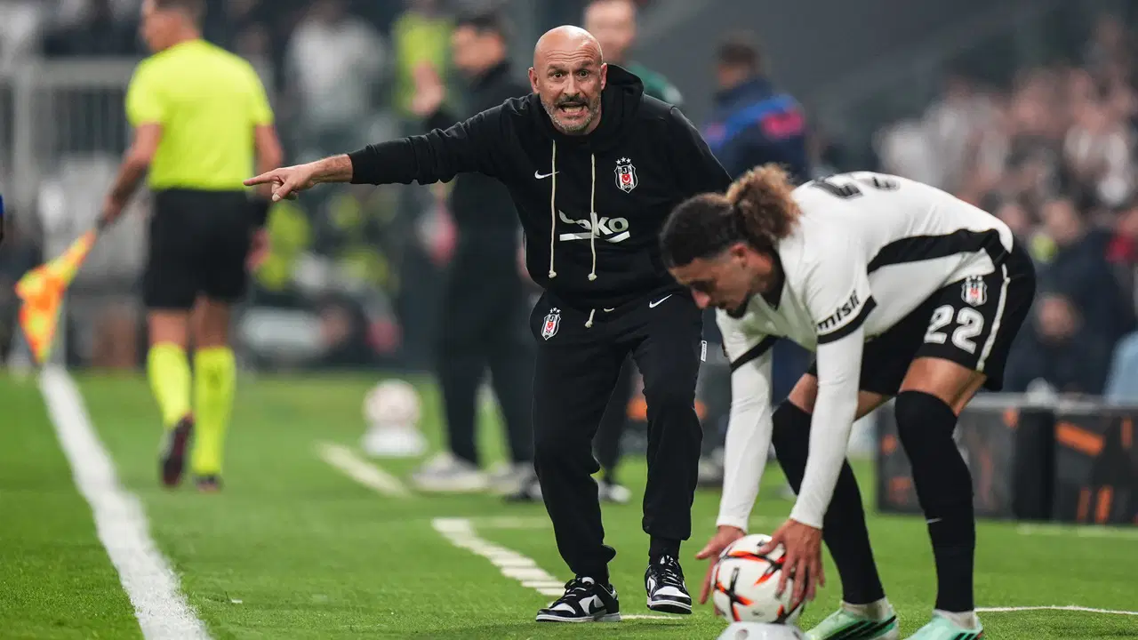 Spor yazarları Beşiktaş - Crystal Palace maçını değerlendirdi: 'Italiano'nun harakiri yaptığı maçta 1 puan altındır'