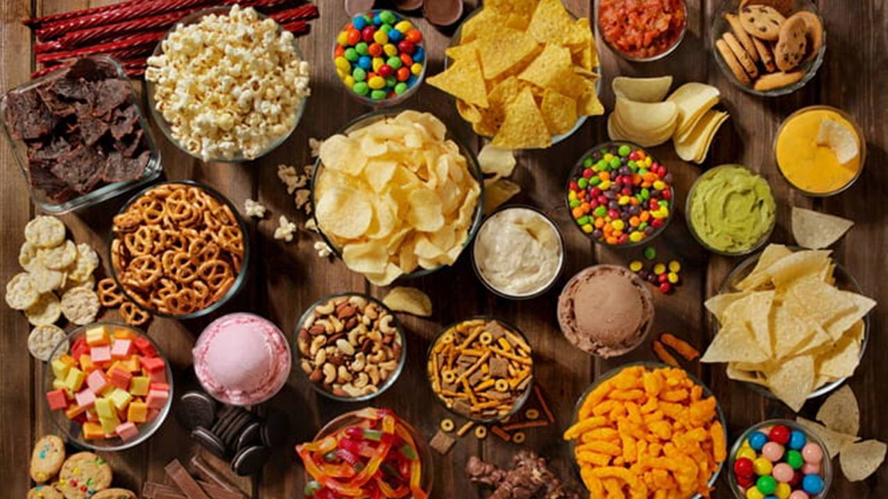 Uzmanından, 'Aç değilim ama elim pakete gidiyor' diyenlere 3 saniye kuralı