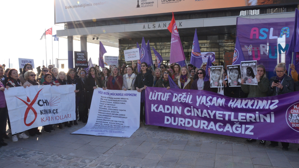 İzmir’de 8 Mart’ta ortak çağrı: Kadın cinayetlerini durduracağız