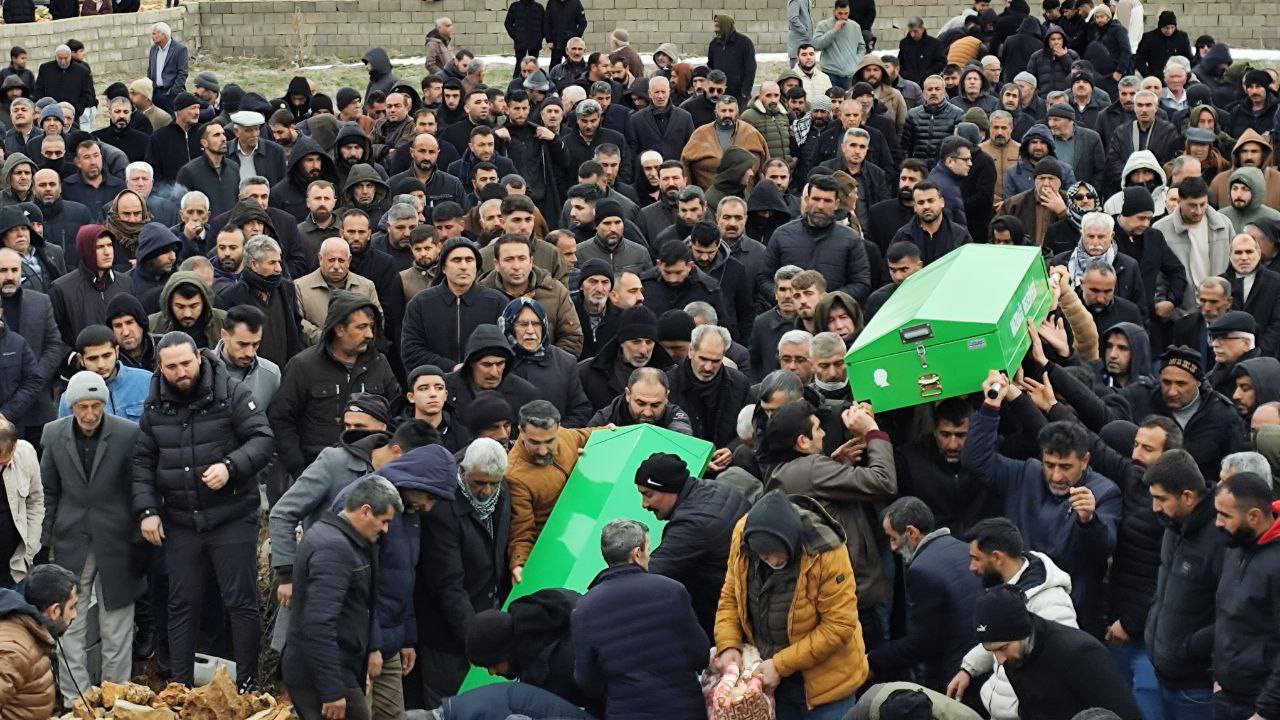 Mardin'de gölette ölü bulunan 2 çocuğun cenazesi defnedildi