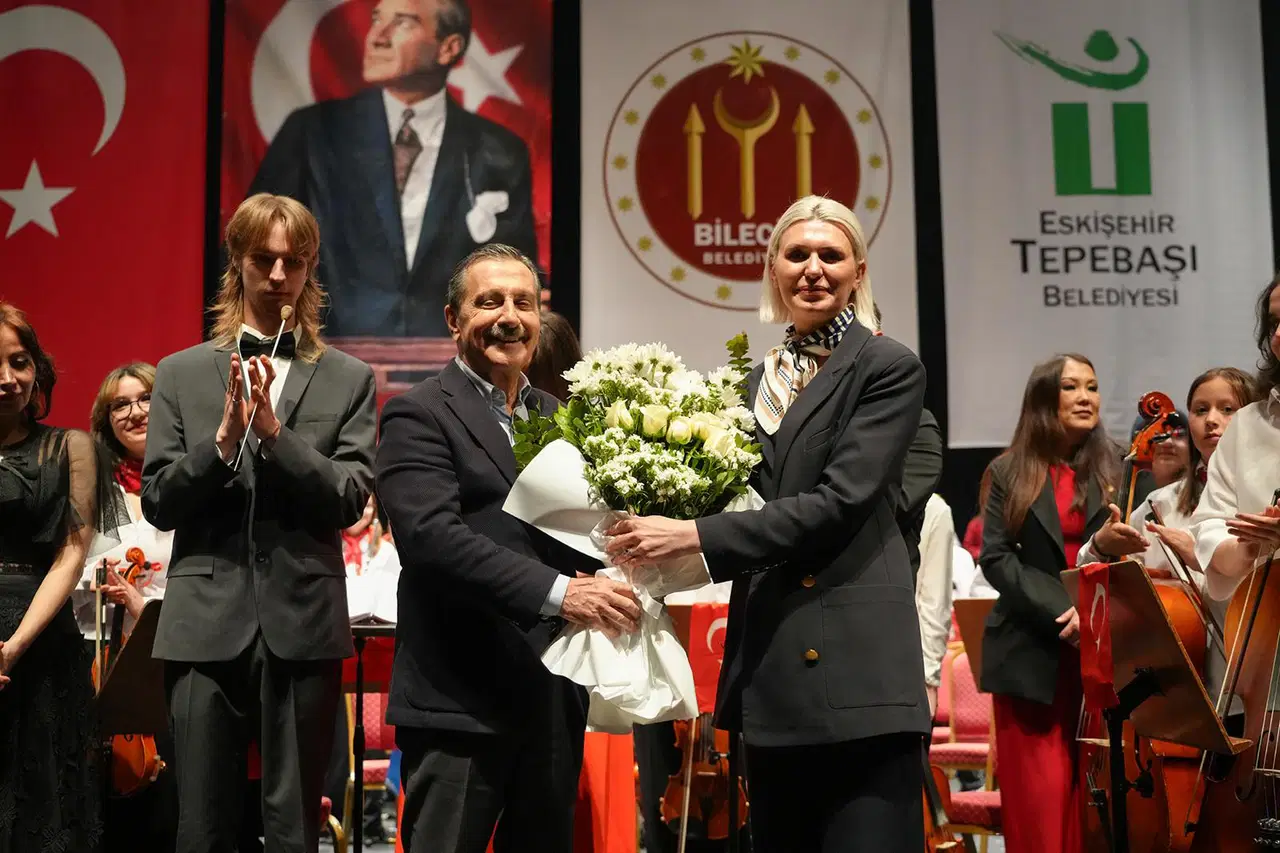 Tepebaşı ve Bilecik Belediyelerinden ortak 23 Nisan konseri
