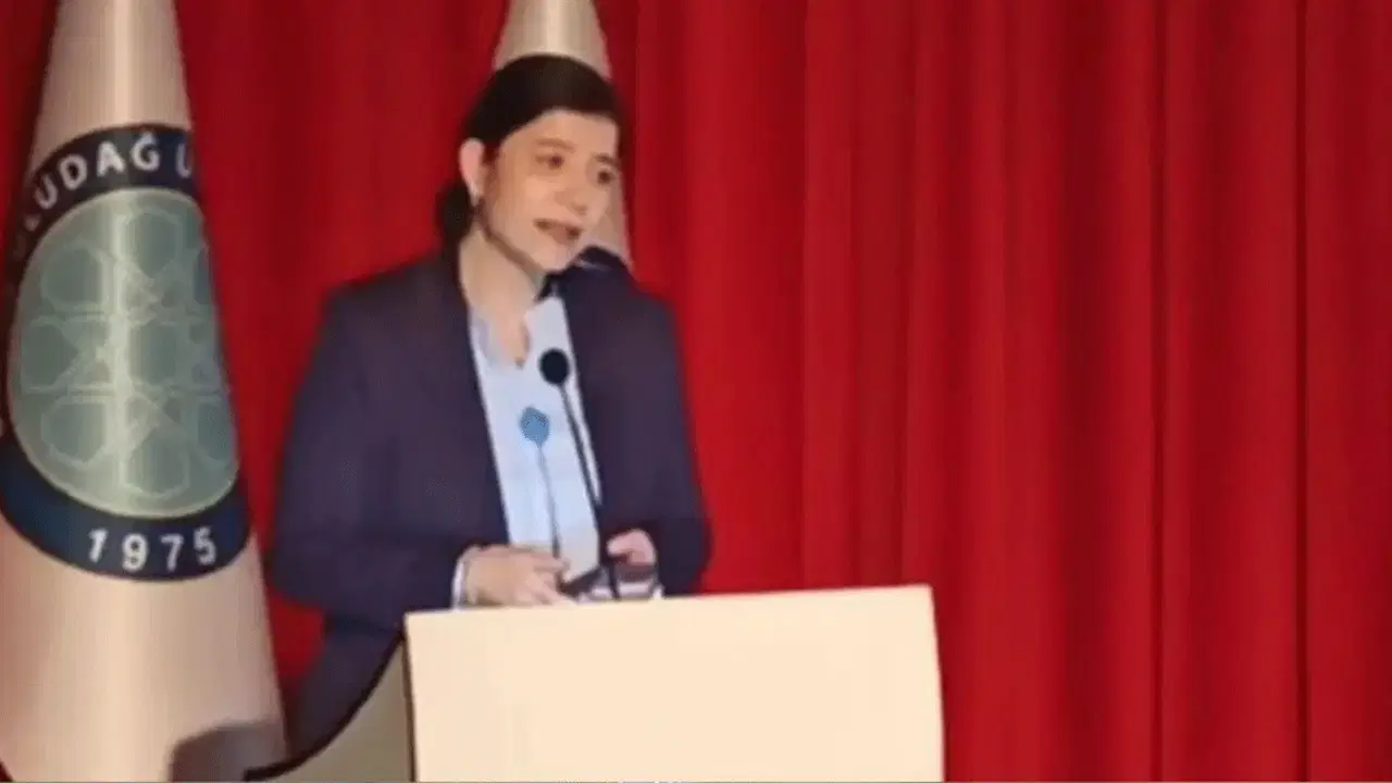 ‘Kanseri kenevirle yendim’ demişti: 'Sahte profesörden' skandal savunma