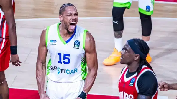 TOFAŞ deplasmanda EuroCup'ın son şampiyonunu devirdi!