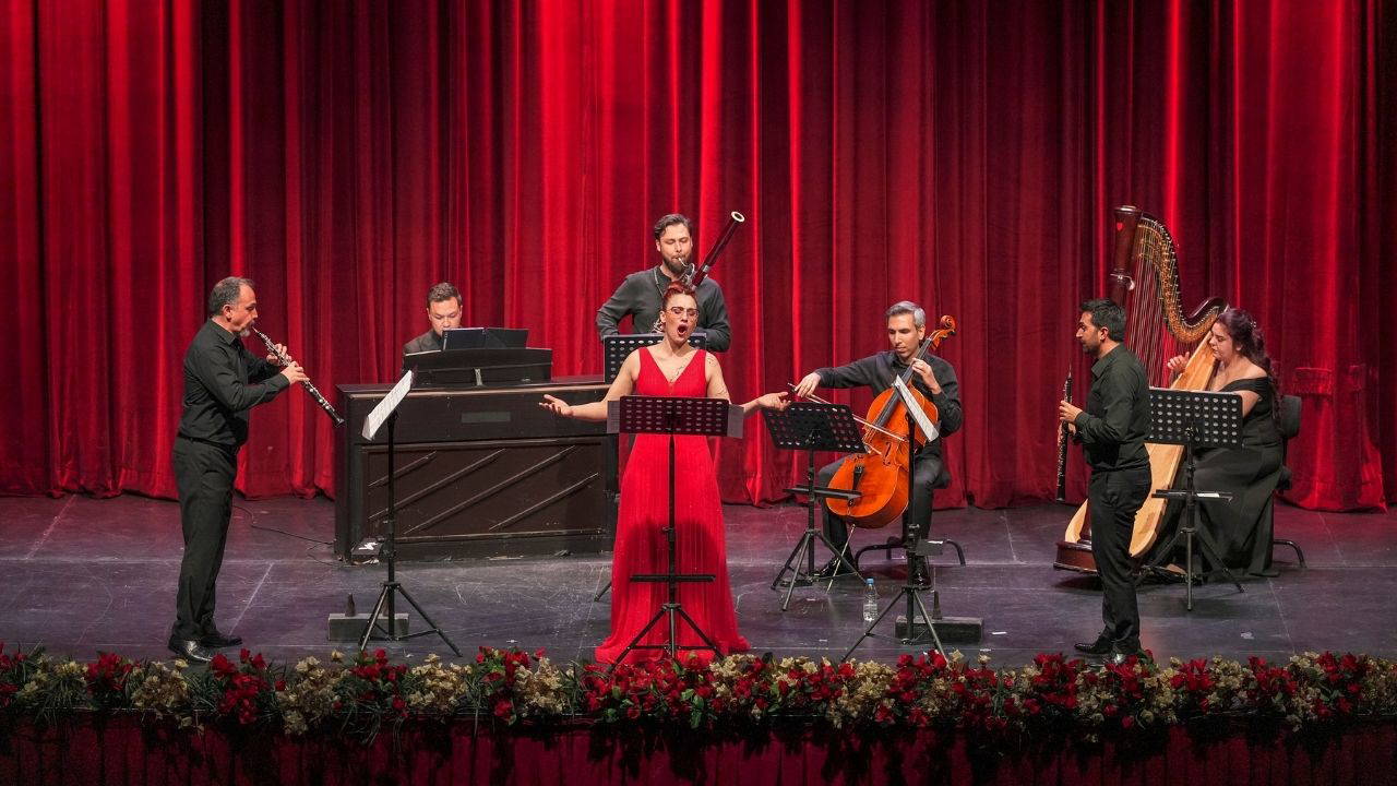 Antalya'da 'Müzikal Rönesans' konseri sanatseverlerle buluştu