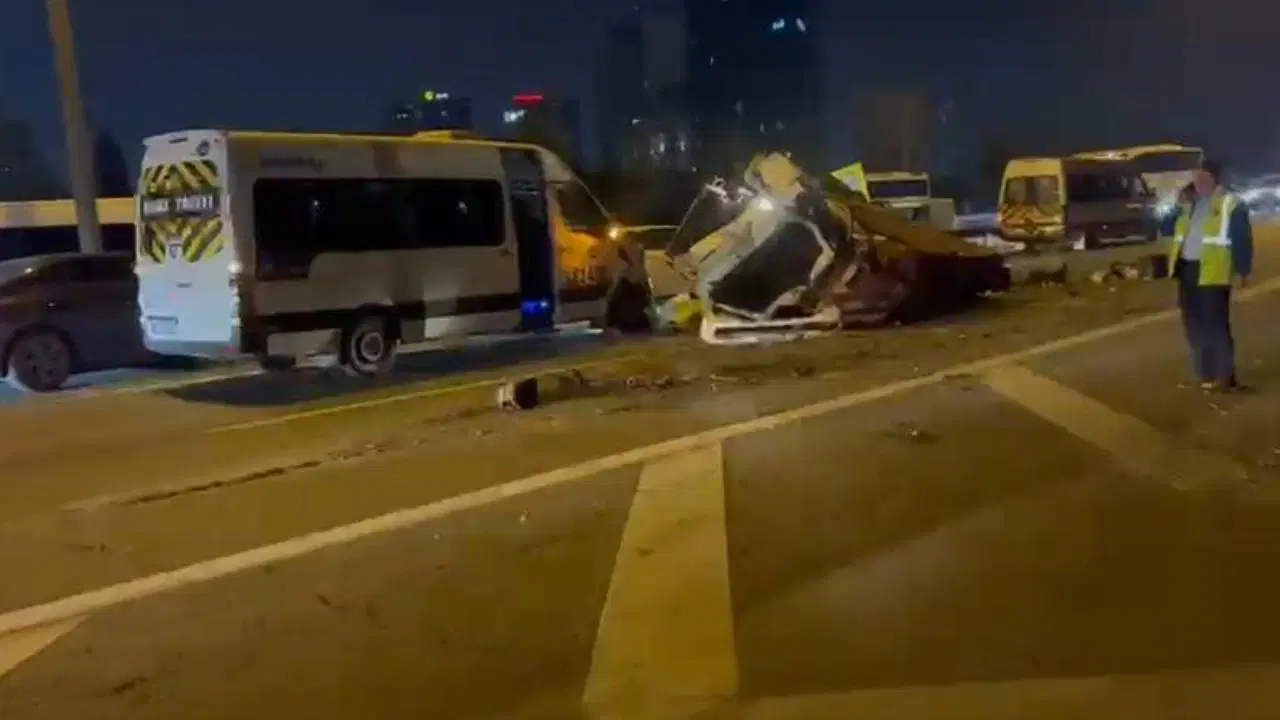  TEM Otoyolu'nda zincirleme kaza... Trafik kilitlendi!