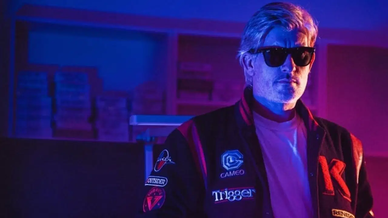 'Nightcall' ile hafızalara kazınmıştı: Ünlü DJ Kavinsky, Paris'te ölü bulundu