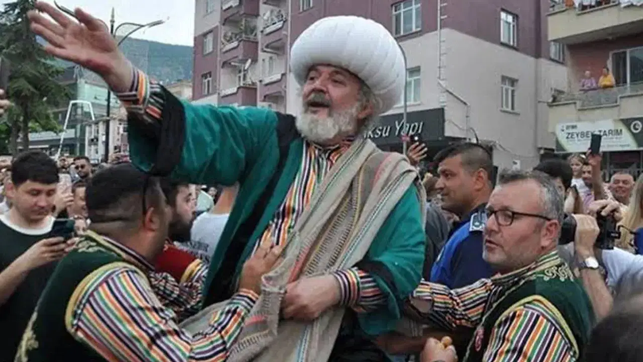 Kayyım şakası yapmış, ifadeye çağrılmıştı: Ünlü oyuncu Müfit Can Saçıntı ifadesini paylaştı