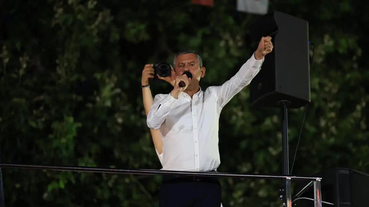 CHP lideri Özel'den Trabzon mitingine davet: Mahkeme adaletsizliğine, gelir adaletsizliğine, sosyal adaletsizliğe itiraz ediyoruz