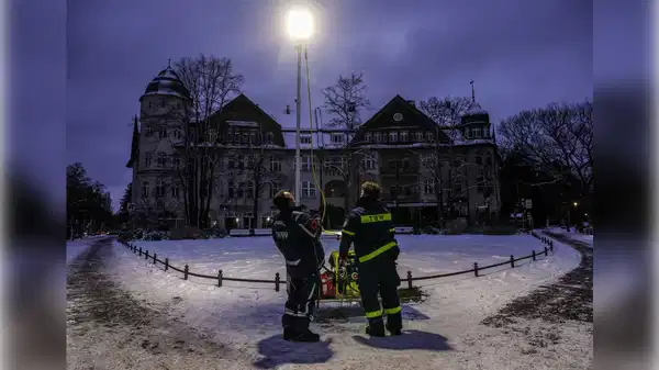 Berlin’de kundaklama alarmı: 45 bin hane karanlıkta