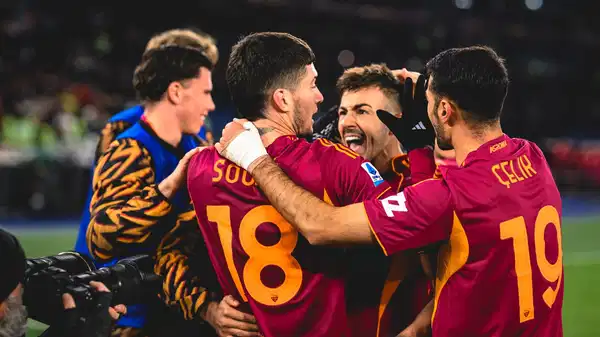 Roma, Sassuolo'yu iki golle devirdi! 