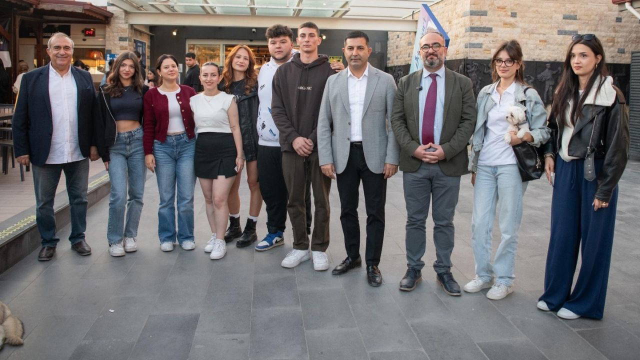 Kuşadası Belediyesi, bu yıl da sofrasını üniversiteliler ile paylaşıyor