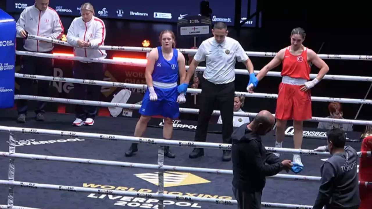 Busenaz Sürmeneli ve Elif Güneri'den turnuvaya veda!