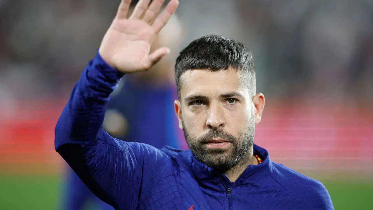 Jordi Alba, futbolu bırakacağını açıkladı!
