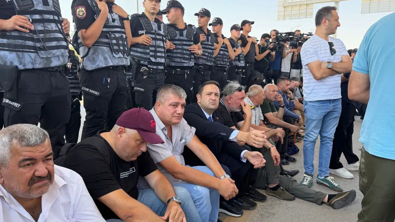 Güvenpark’tan çıkarılmış, yürüyüşleri engellenmişti! Özdağ duyurdu: ‘Gazilerin rehabilitasyon merkezine alınmasına da izin verilmedi’