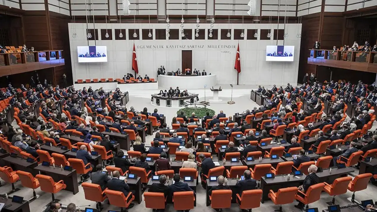 Yurttaşlar TBMM'ye binlerce talep geldi: Doğum sonrası annelik izni, askerlik, çalışma saatleri...