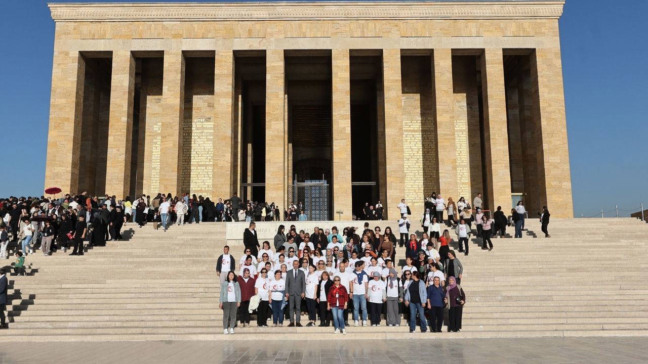 Cumhuriyet’in 102. Yılında 102 Kadını Anıtkabir’de