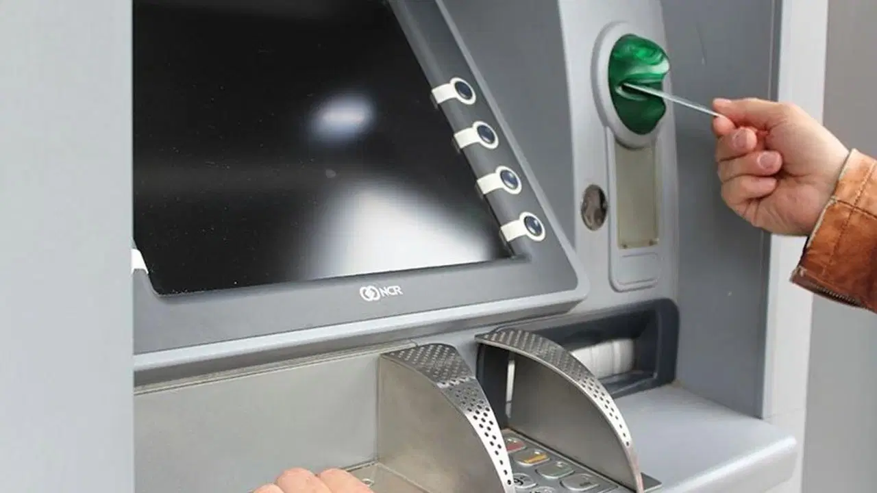 ATM kasasından 500 bin lira çaldı