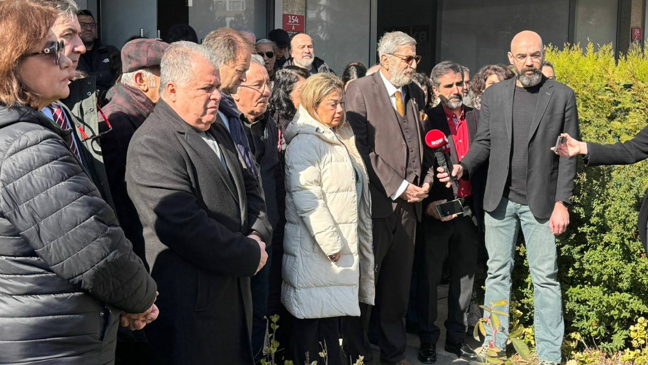 Gazeteci meslek örgütlerinden Kenan Şener'in gözaltına alınmasına tepki