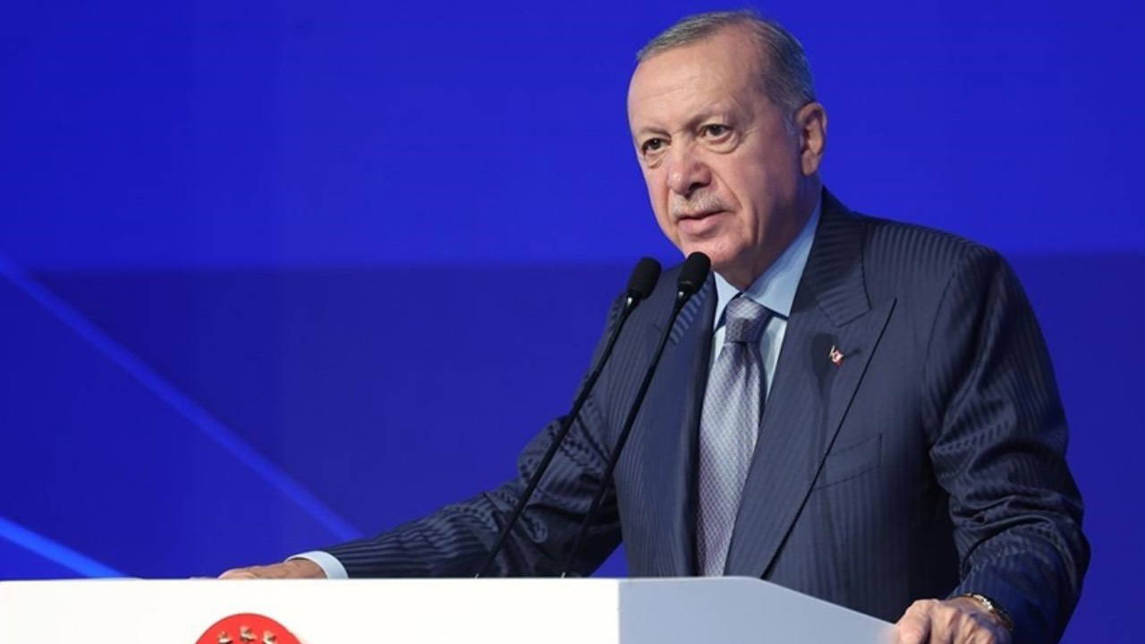 Erdoğan’dan 8 Mart konuşması: “Hiçbir temeli olmayan 'sözleşme yaşatır' diyenlerin örnek gösterdiği ülkelerden daha iyiyiz'