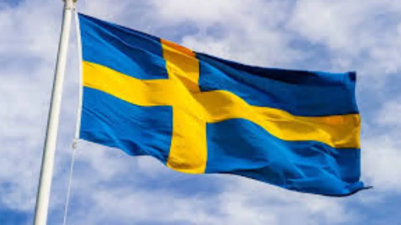 İsveç'ten vatandaşlarına İran'ı acilen terk etme çağrısı