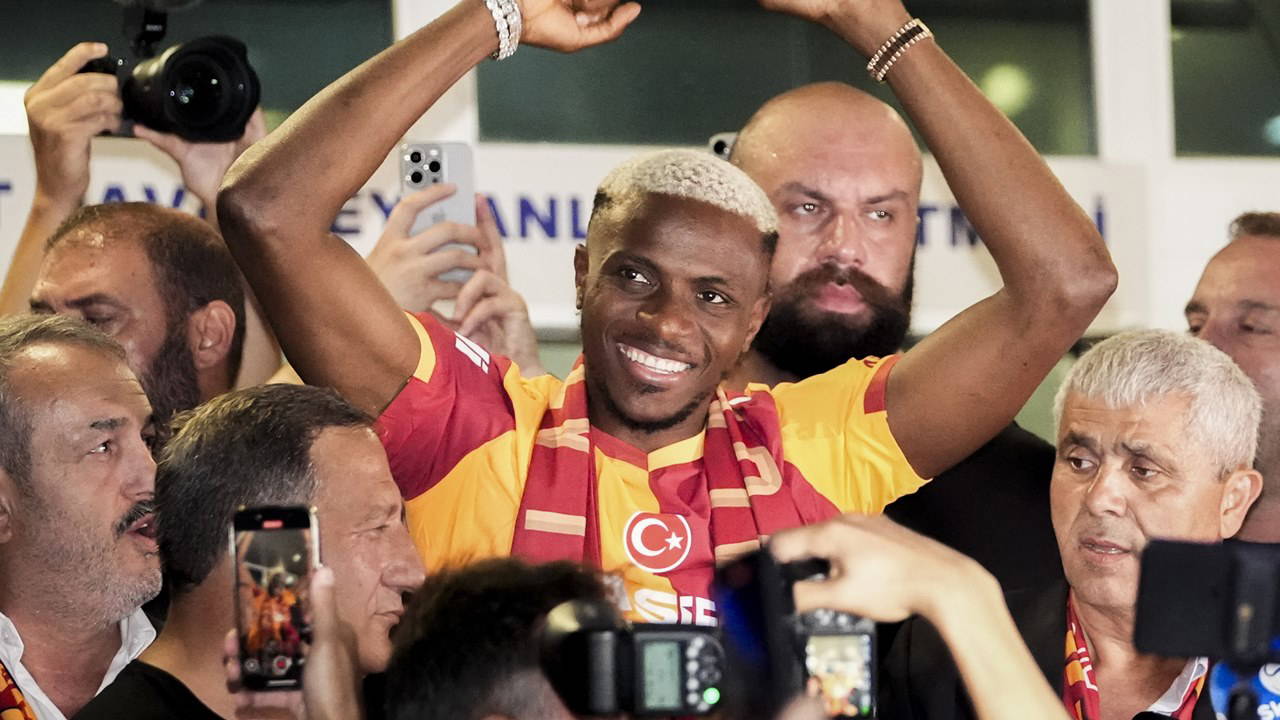 Dünya basını Victor Osimhen'i konuşuyor: 'İstanbul'da artık büyük hayaller kuruluyor'