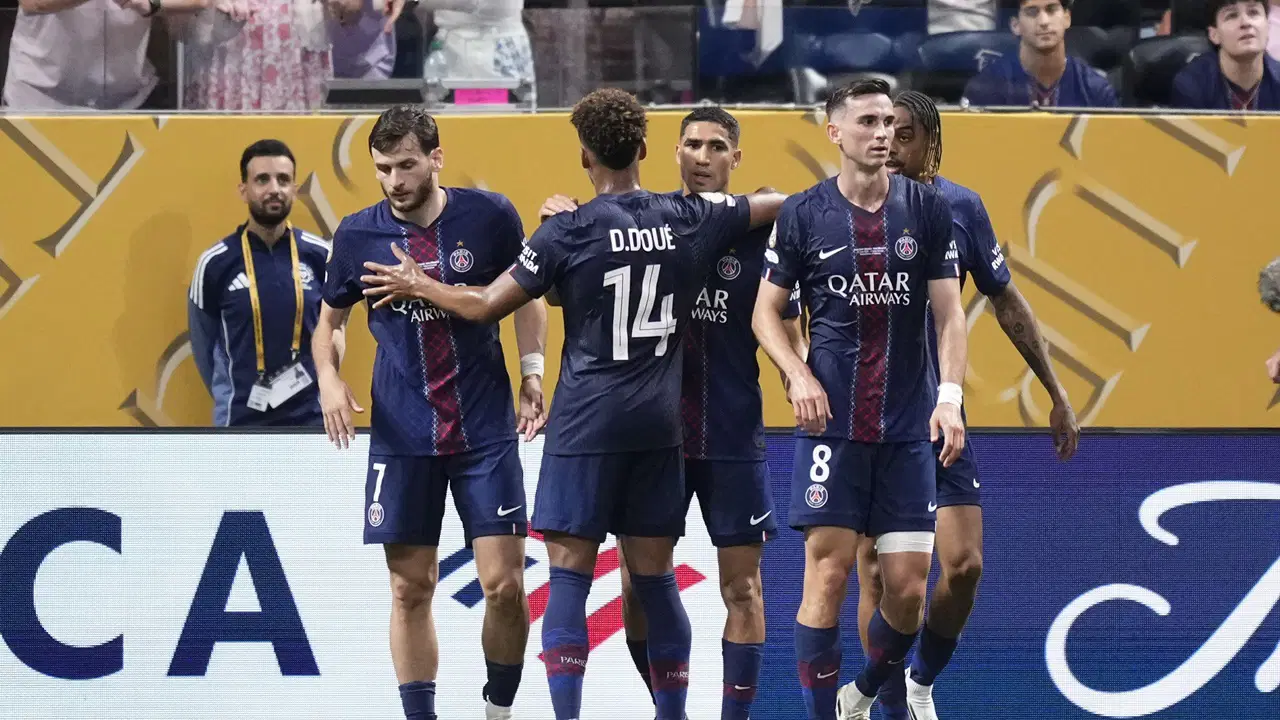 PSG, Messi'yi üzdü: Adını çeyrek finale yazdırdı! 