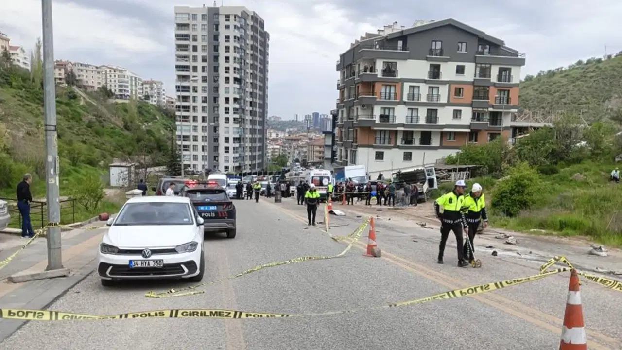 1 Mayıs'ta acı haber: Ankara'da kamyonun ezdiği 2 işçi hayatını kaybetti