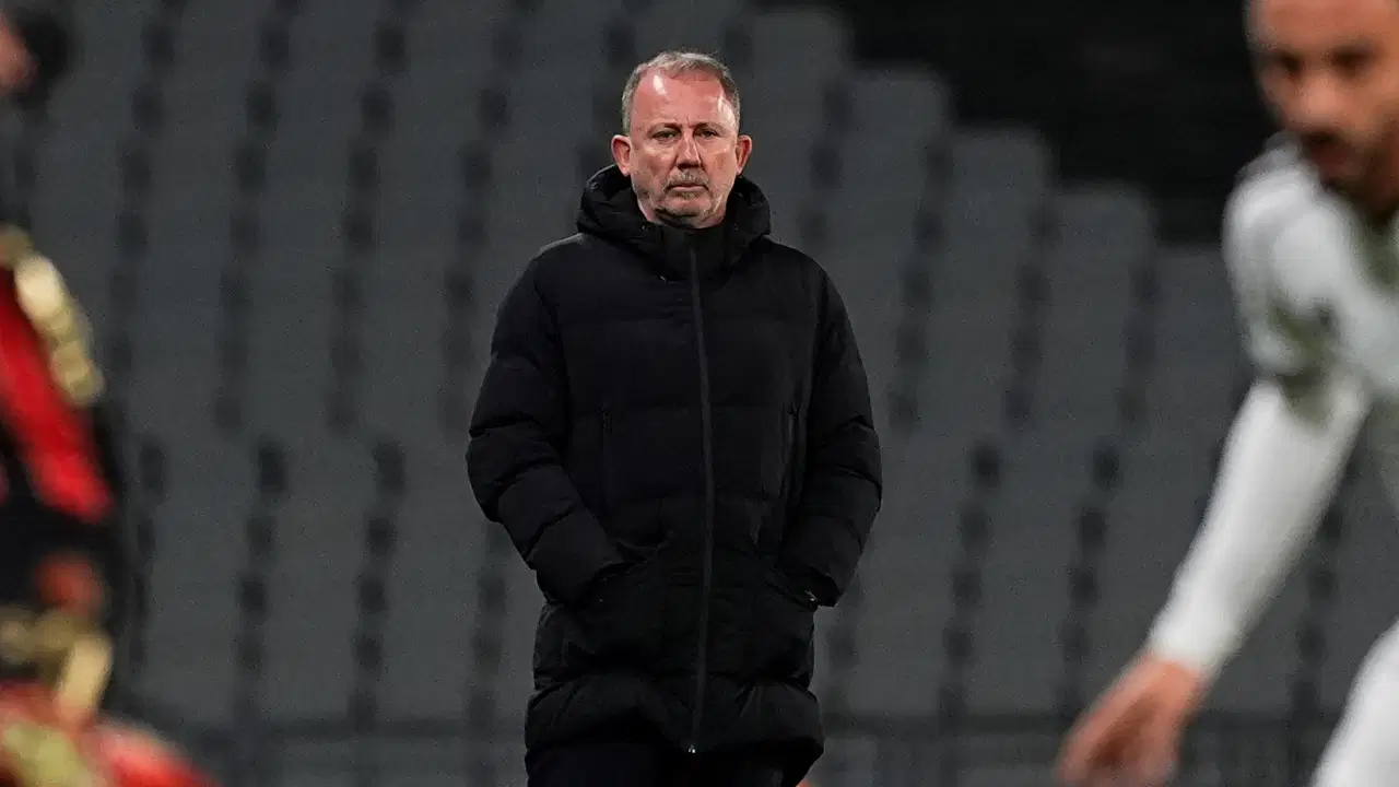 Sergen Yalçın'dan istifa çağrılarına yanıt: 'Boşuna sevinmesin kimse...'