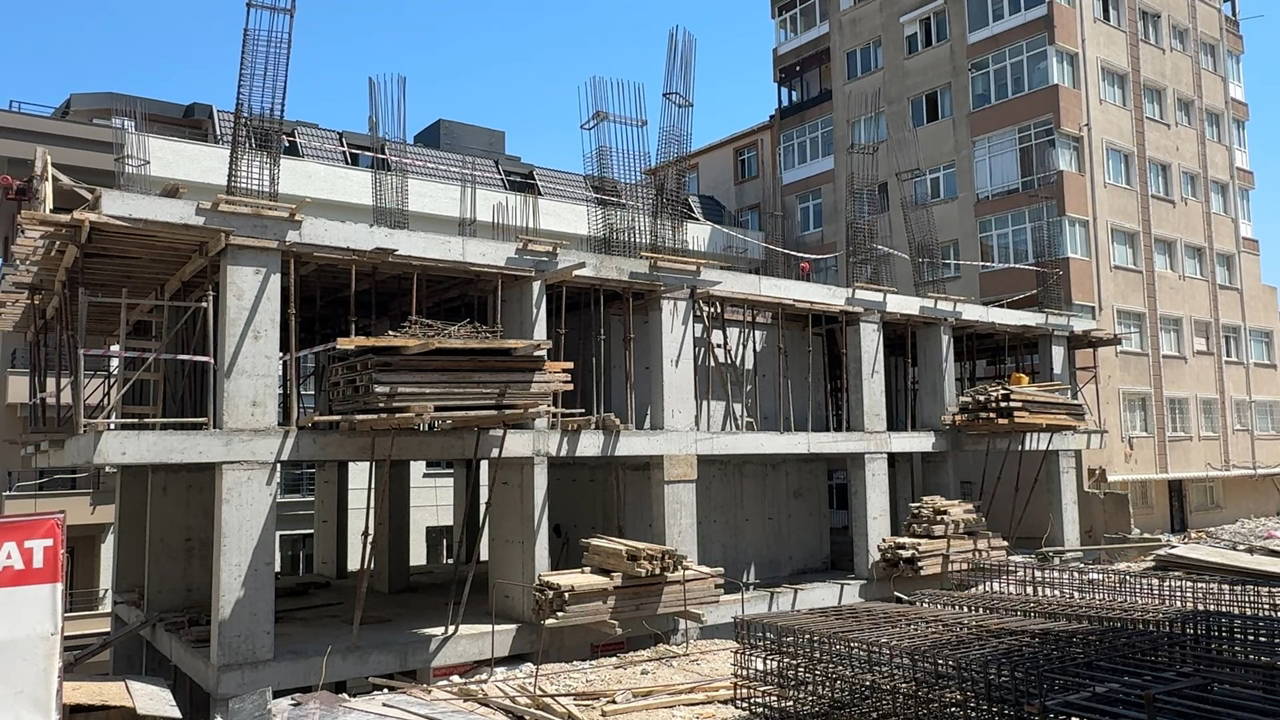 Avcılar'da iş cinayeti... İnşaattan düşen işçi öldü