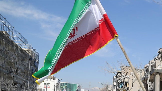 İran'dan Trump'ın küfürlü tehdidine yanıt: 'Ahmak...'