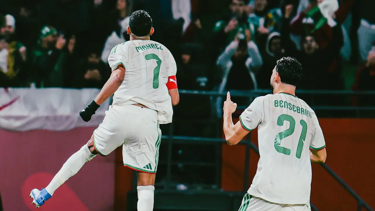 Cezayir Afrika Uluslar Kupası'nda 2'de iki yaptı! Son 16 turunu garantiledi...