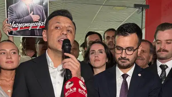 'Transferleri' hatırlattı, isyan etti... Özgür Çelik: 'Savcılar neden Üsküdar'da, Bayrampaşa'da devreye girmiyorlar?'