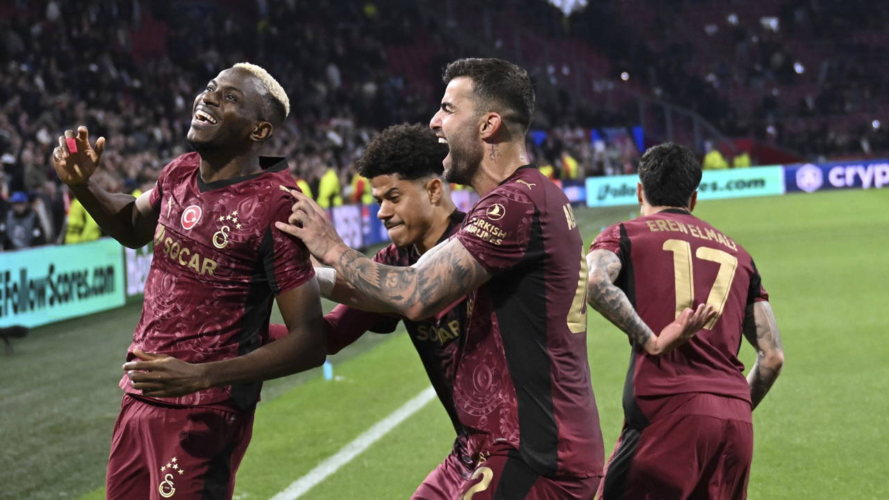 Spor yazarları Ajax - Galatasaray maçını değerlendirdi: 'En zor ikinci kuraya rağmen 9 şahane puan!'