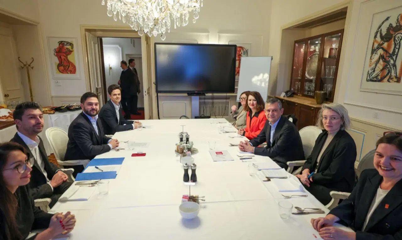 Özgür Özel ve Cedric Wermuth görüşmesi