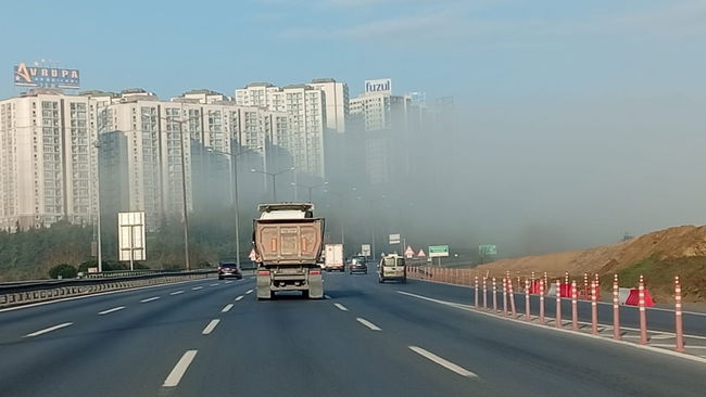 İstanbul'da sis etkili oluyor: Gemi trafiği askıya alındı