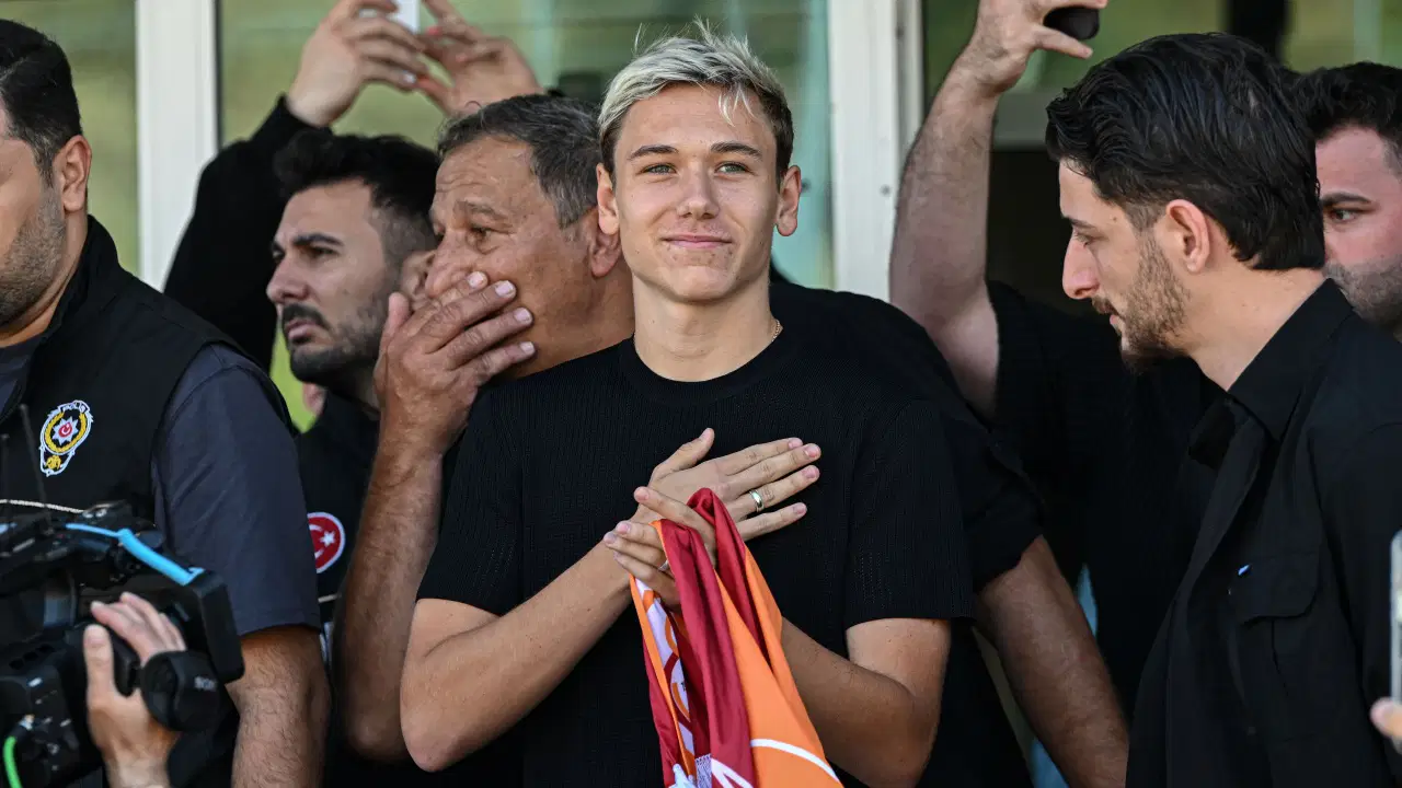Galatasaray, Aleksey Batrakov transferini resmen açıkladı: Maliyeti belli oldu!