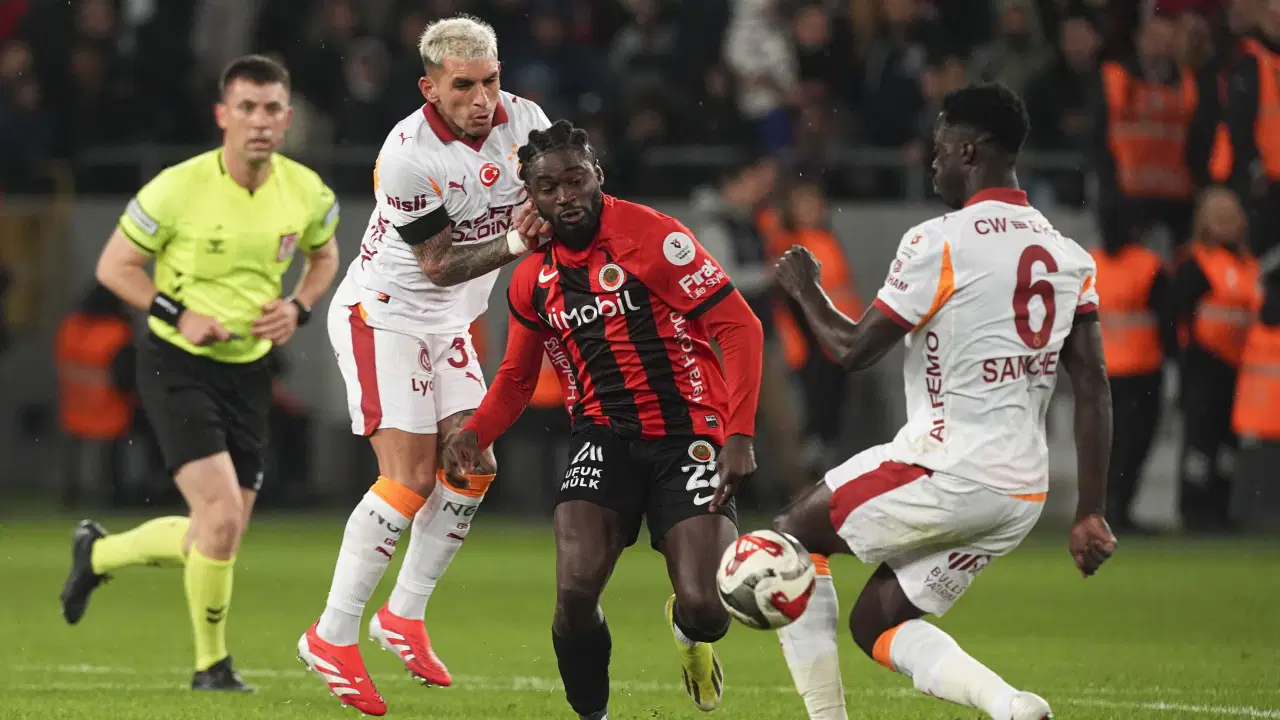 Süper Lig'de VAR kayıtları yayımlandı! İşte Fenerbahçe ve Galatasaray maçındaki pozisyonlar...