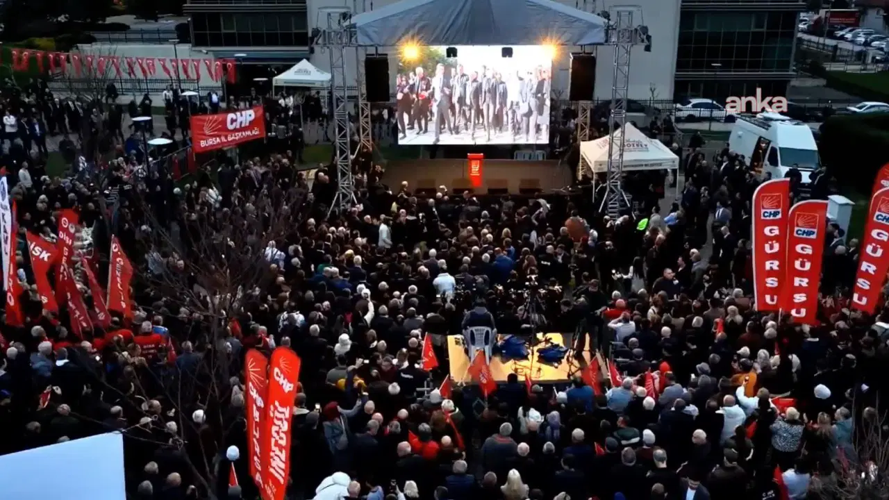 Bozbey’in gözaltına alınmasına Bursa’da tepki: 'Bu kent her zaman iradesine sahip çıktı'