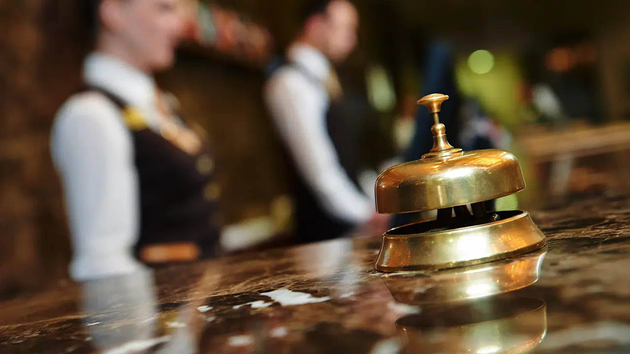 Erkek müşterinin otel rezervasyonunu reddeden otele ceza