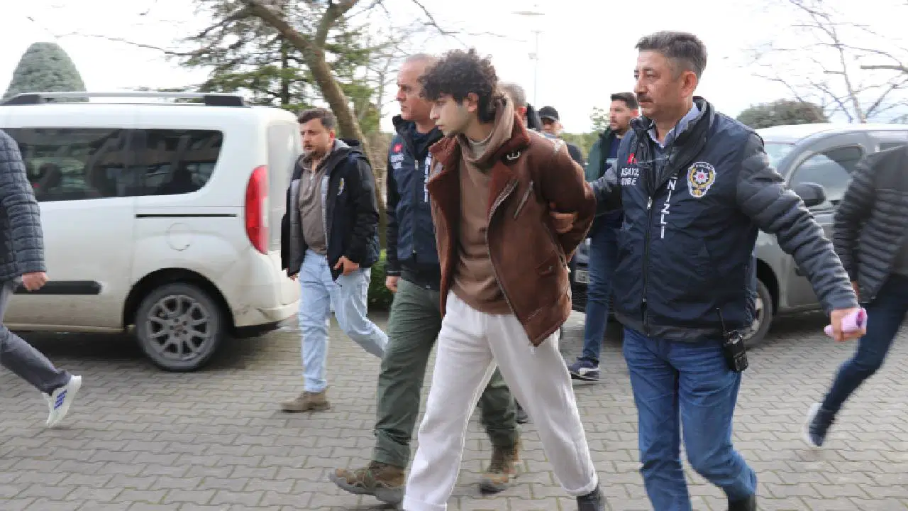 Sosyal medyada tanıştığı mobilya ustasını öldürdü!