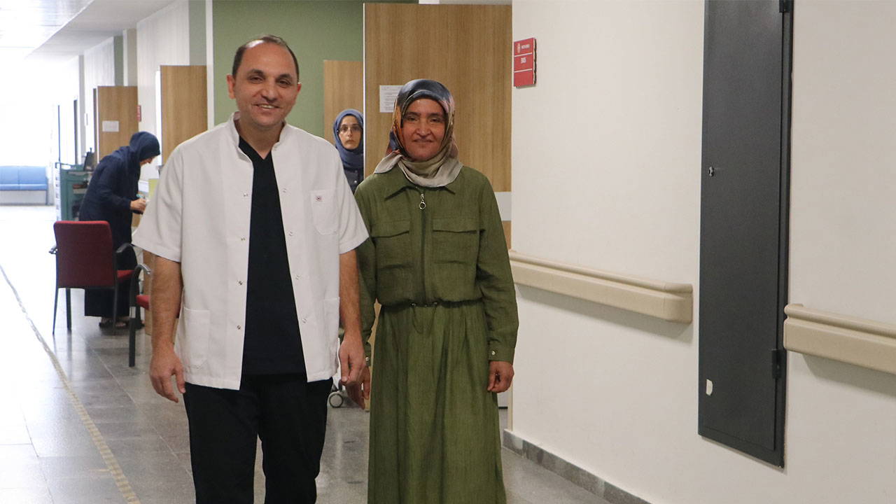 Milyonda bir görülen hastalıkla mücadele ediyordu: Tıkalı damarları kapalı yöntemle açıldı